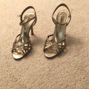 Manolo Blahnik size 36 gold 3-4” heel sandals